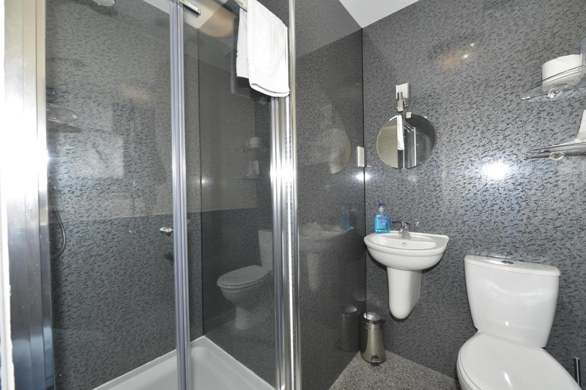 Bed and Breakfast The Belfry Уитби Номер фото